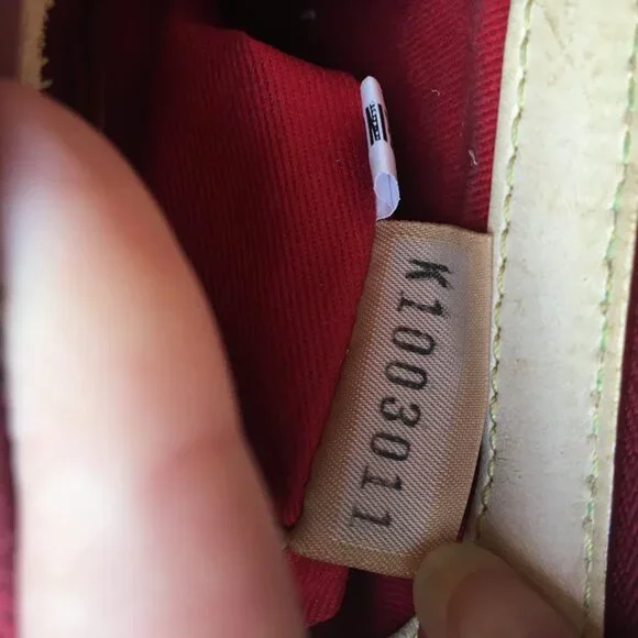 VTG Dooney & Bourke Small Signature Denim & Leather Banana Bag Y2K - Picture 9 of 13